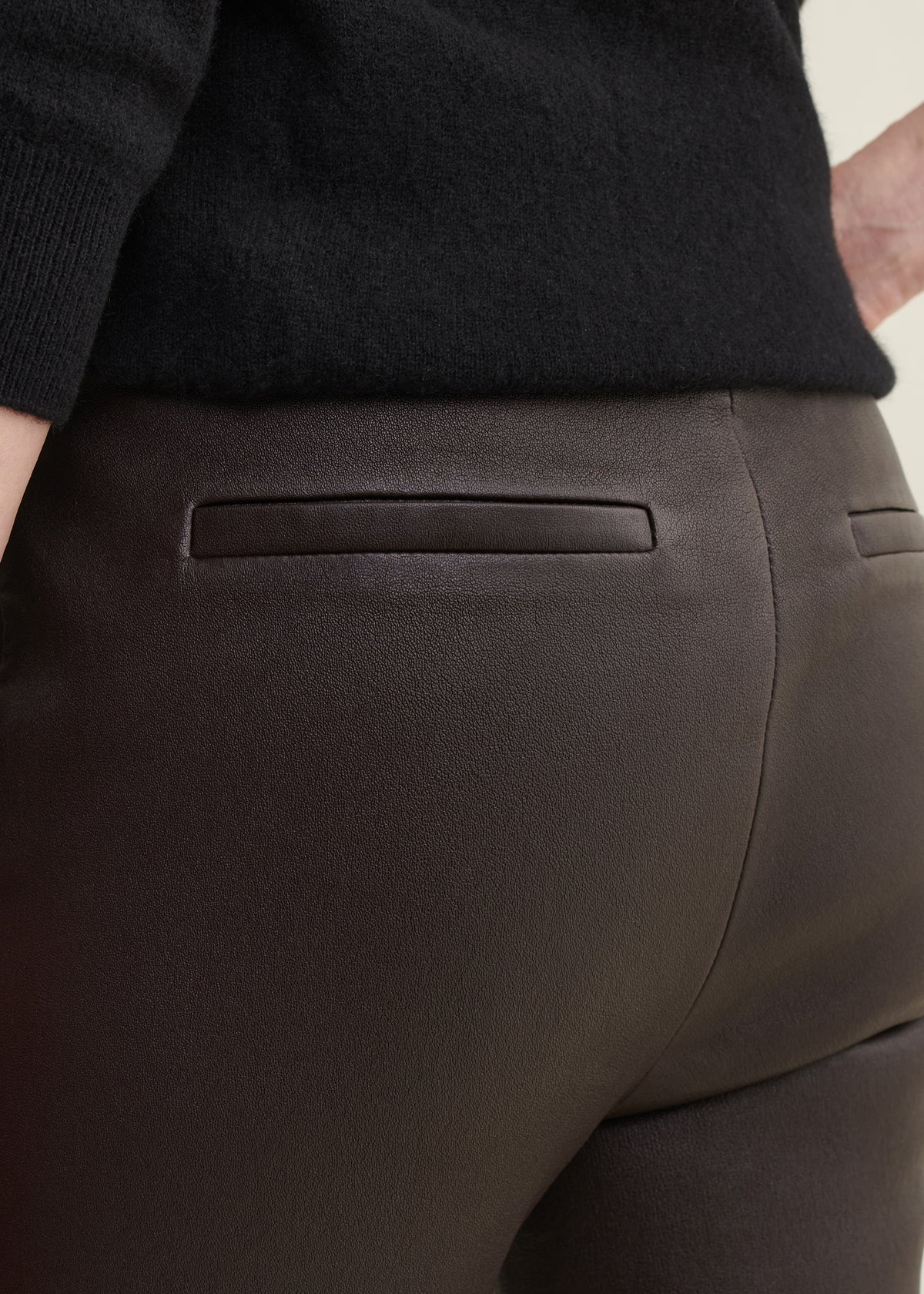 PROVENCE | Leather Cropped Trousers | Coffee Bean