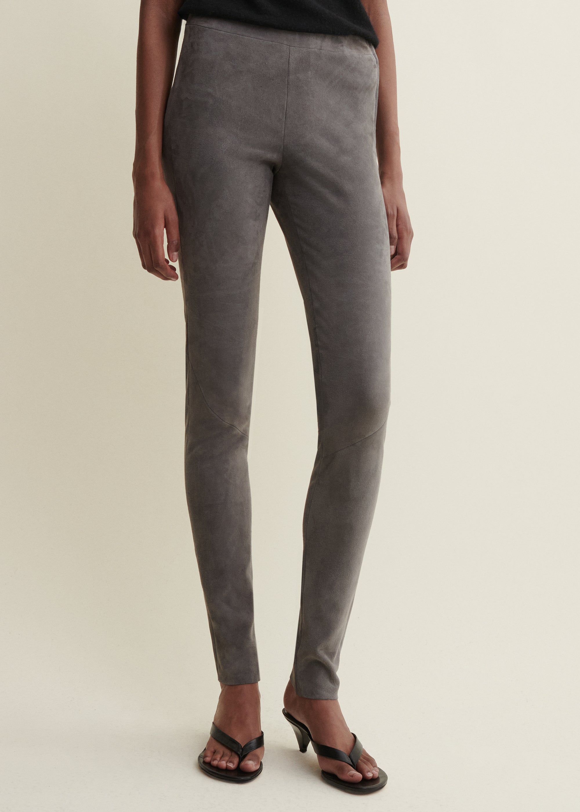 ROCHE | Stretch Wildleder Leggings | MONUMENT