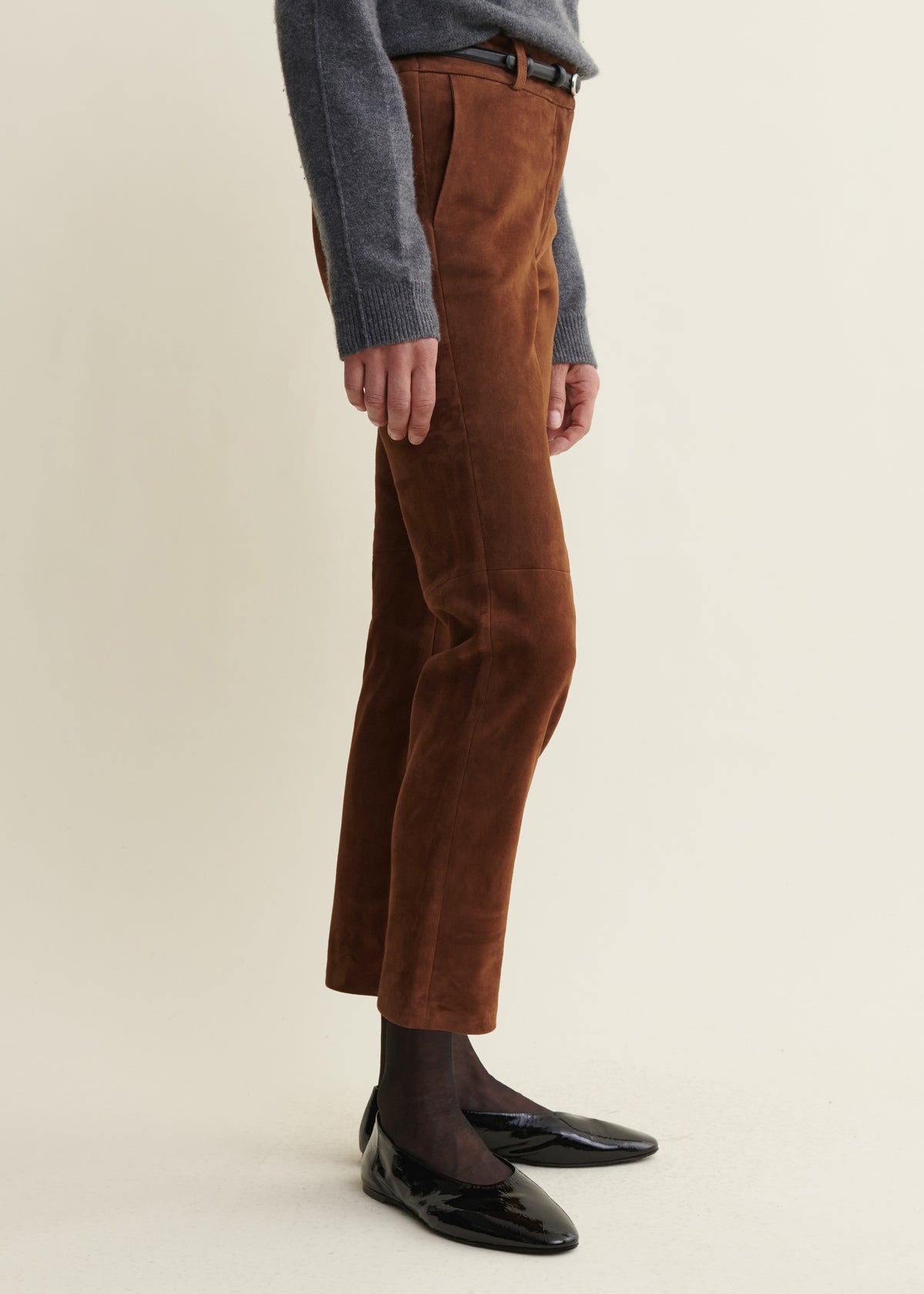 JEN | Suede Slim Fit Pantalon | Saddle