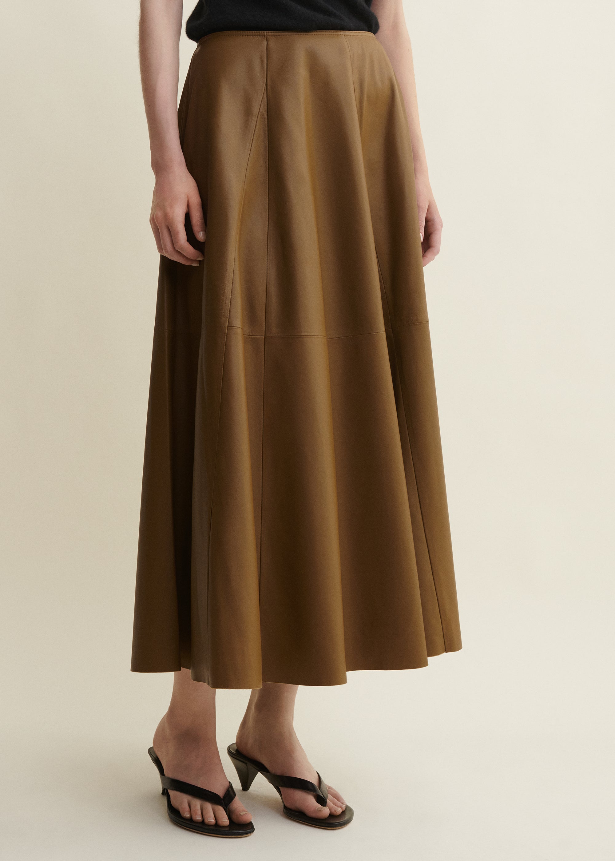 ELENI | Lederrock in A-Linie | DARK OLIVE