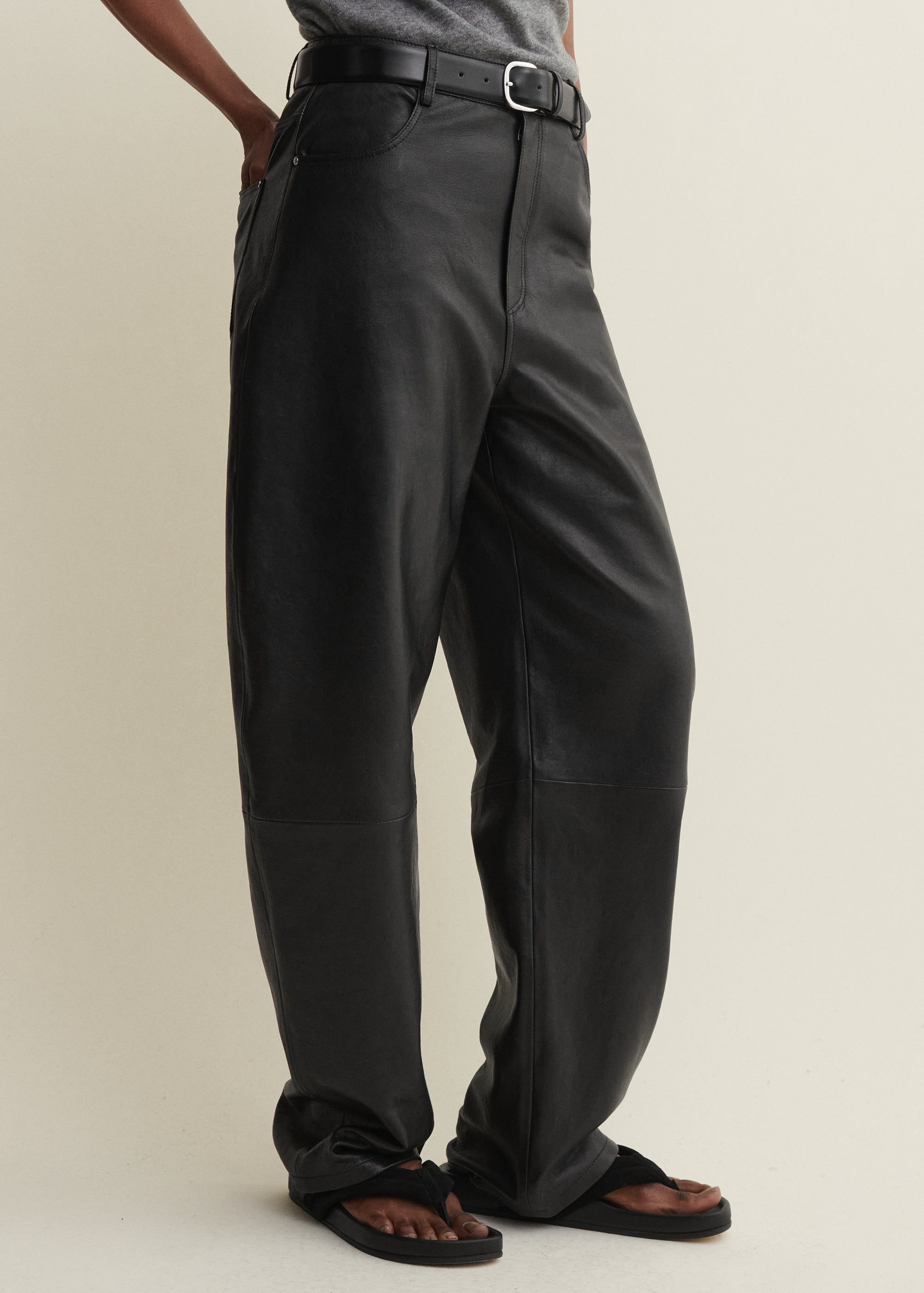ECE | Barrel-Fit Lederhose | Black