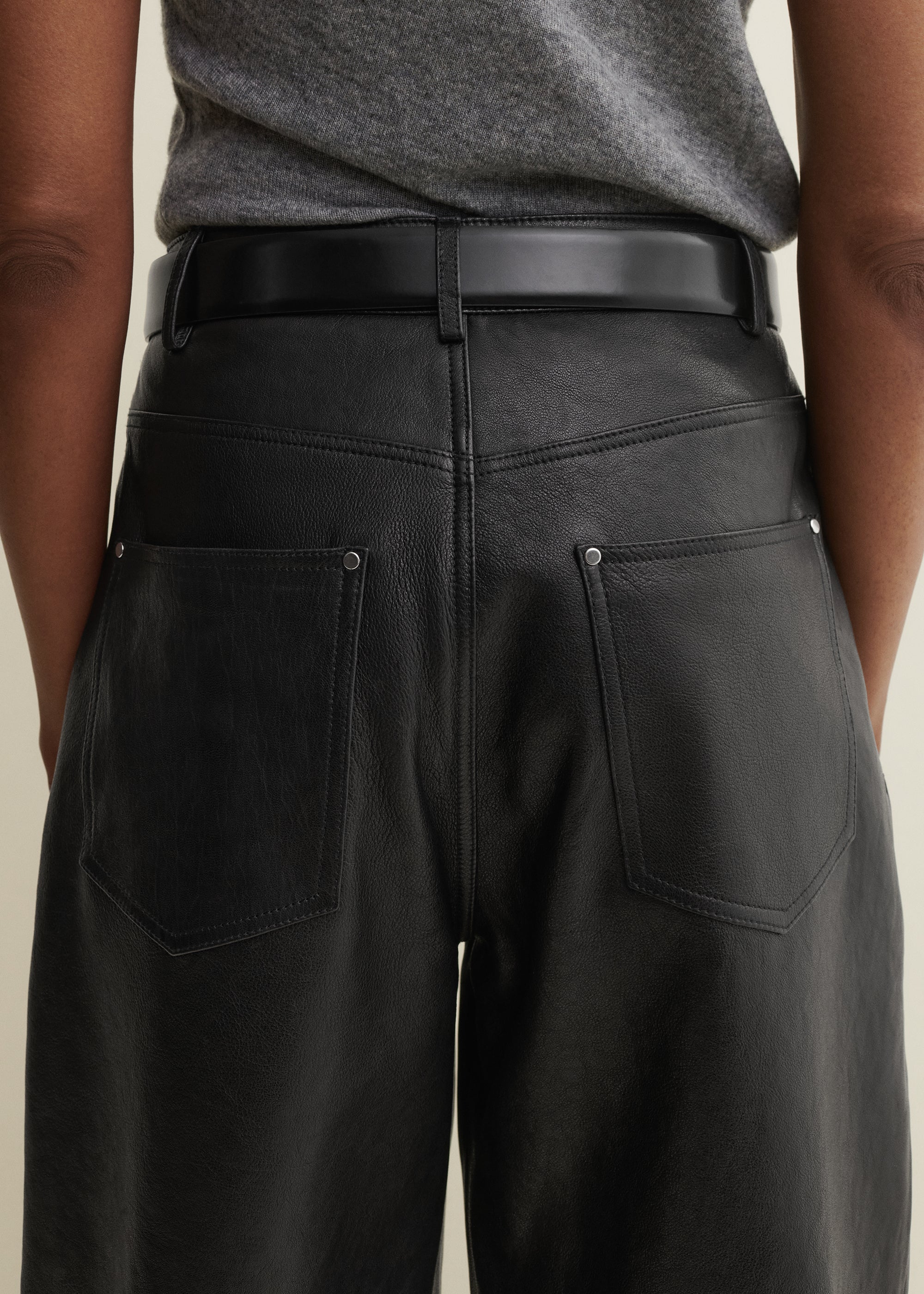 ECE | Barrel-Fit Lederhose | Black