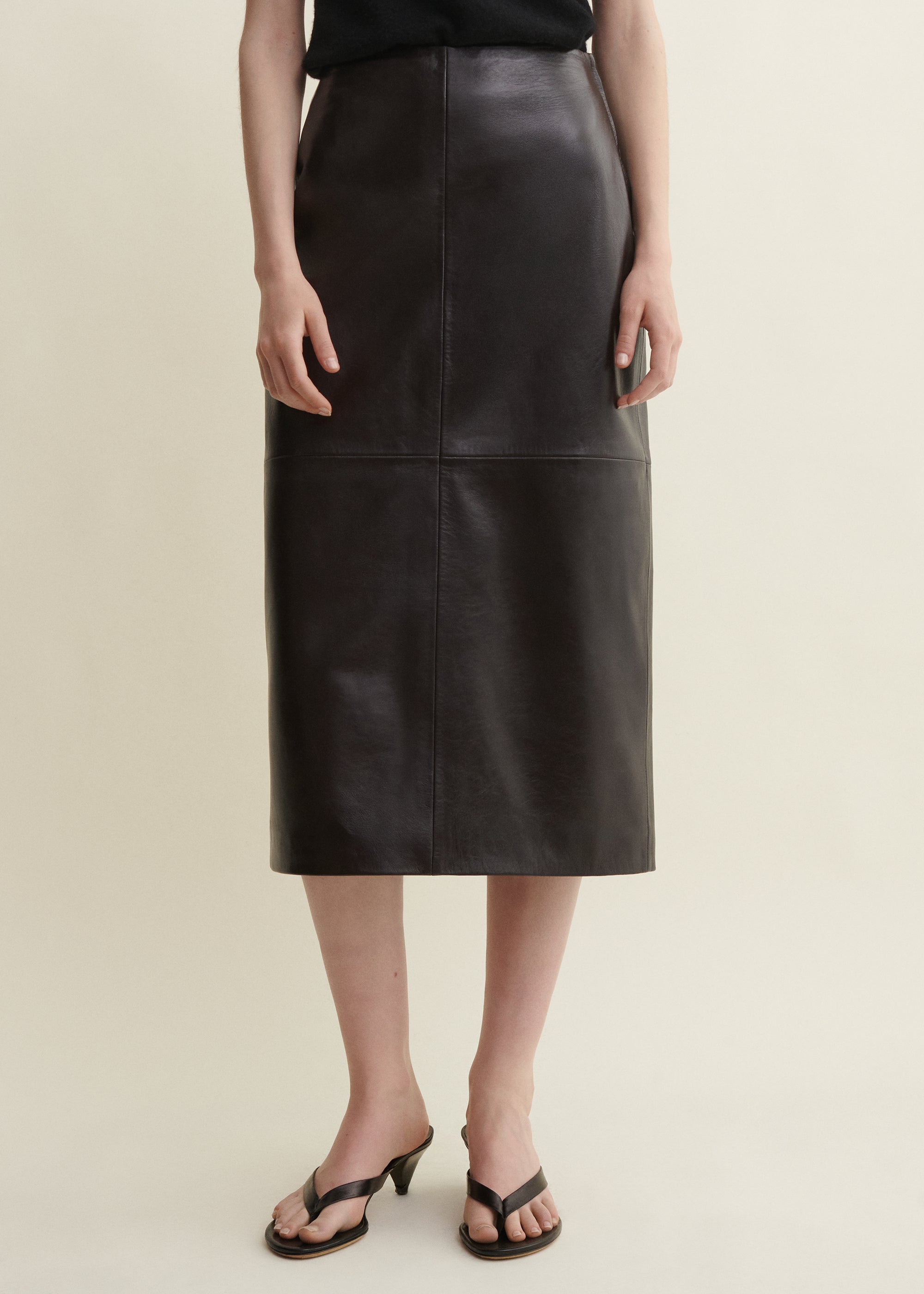 MEEKA | Leather Pecil Skirt | COFFEE BEAN
