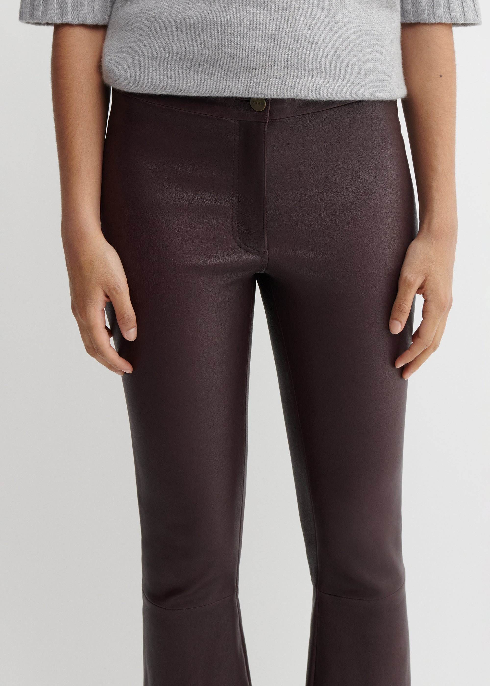 LIVELY | Leather kick-flare Legging