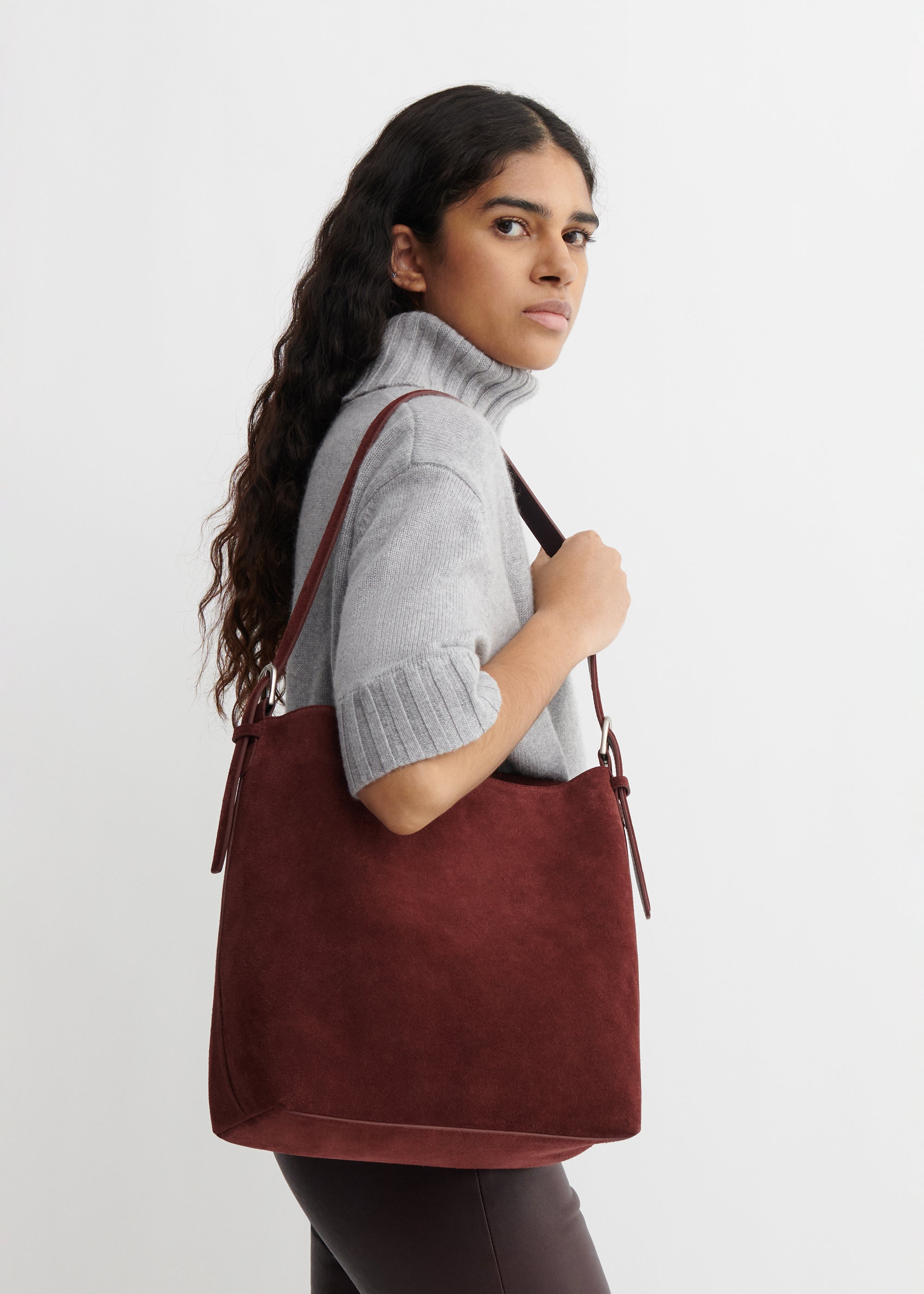 ROAN | Medium Suede Bag