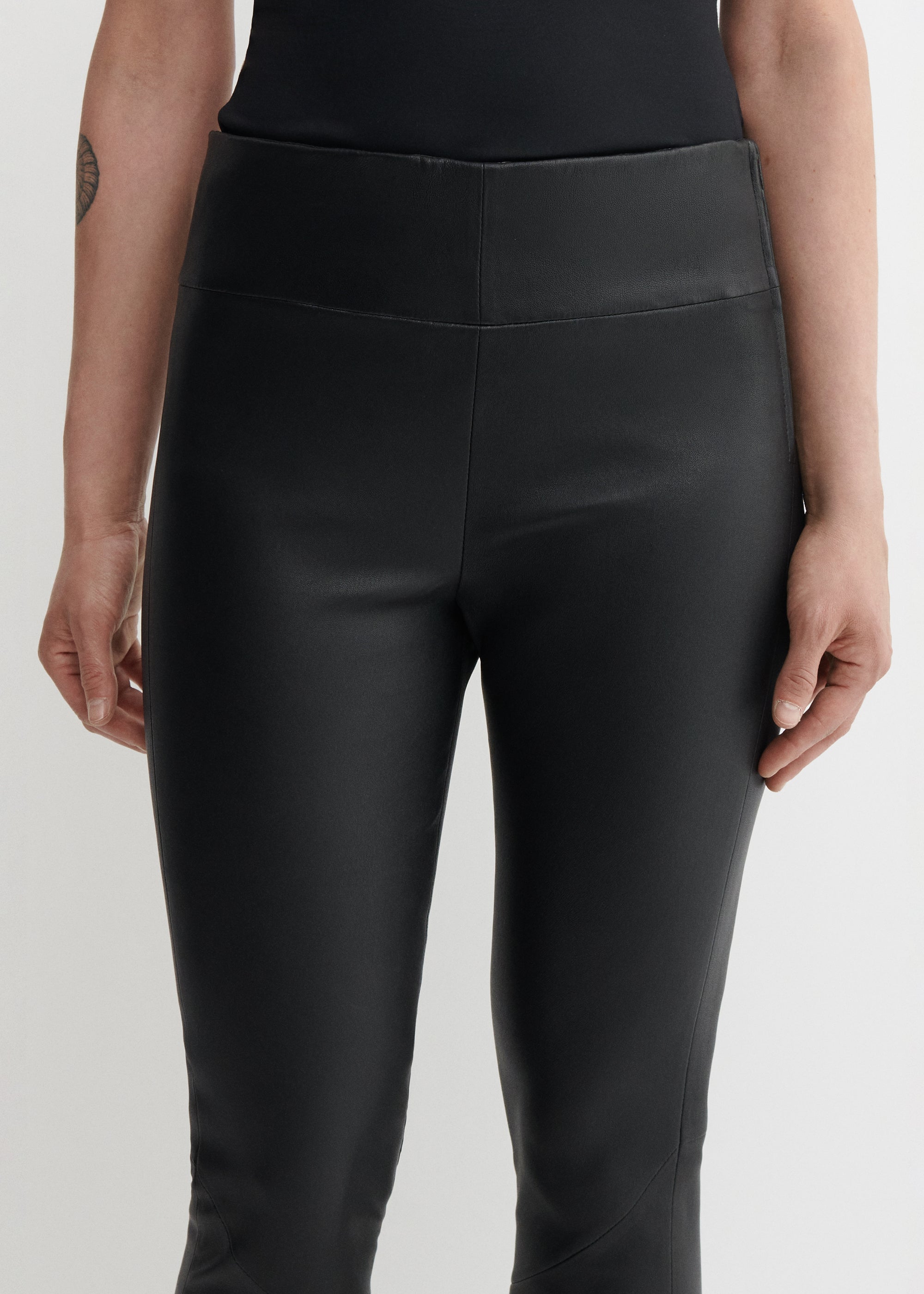 BELLENORA | Leather high rise legging