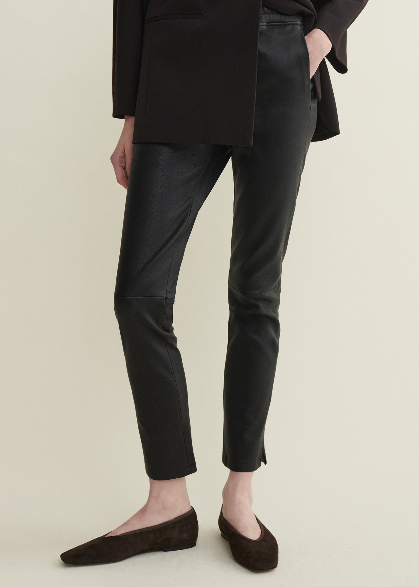 KAMILLA | Lederhose | Black