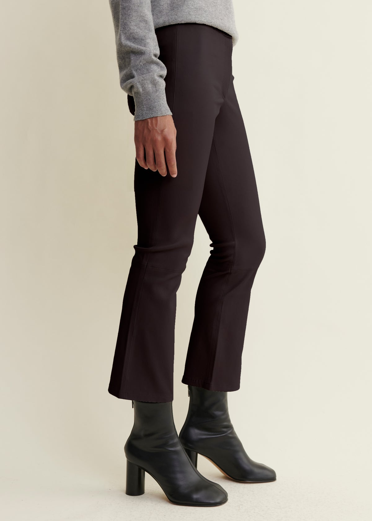 Lively | Leder Kick-Flare Leggings | Coffee Bean