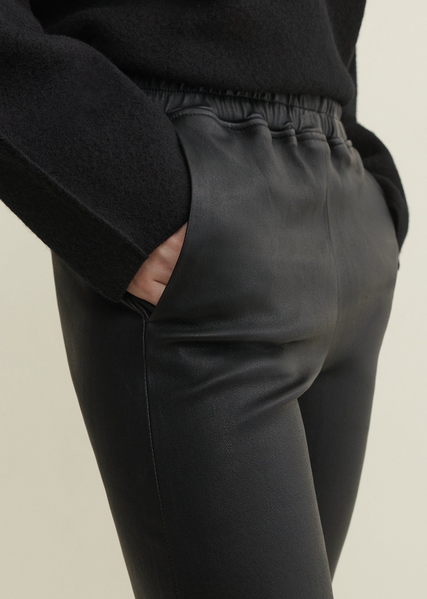 CHATOU | Leather Chino Legging | Black