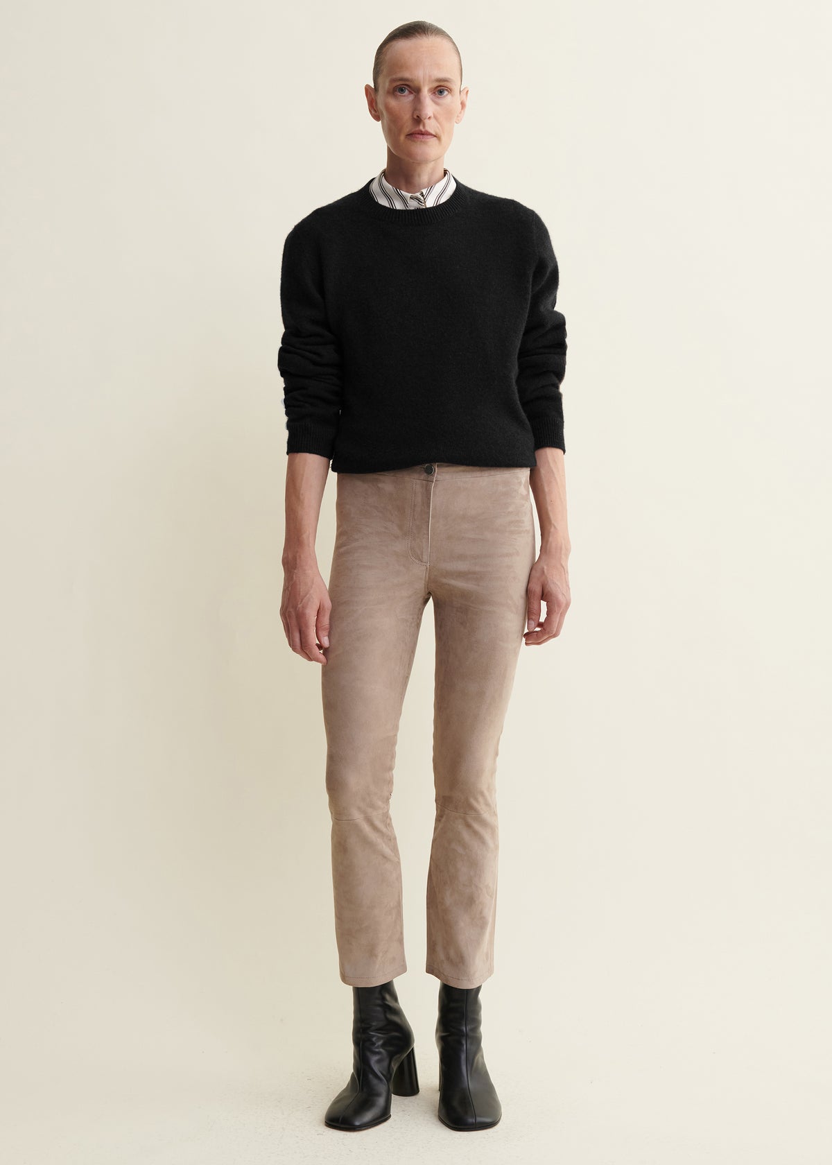 LIVELY | Suede Kick-flare Legging | Grey-Taupe