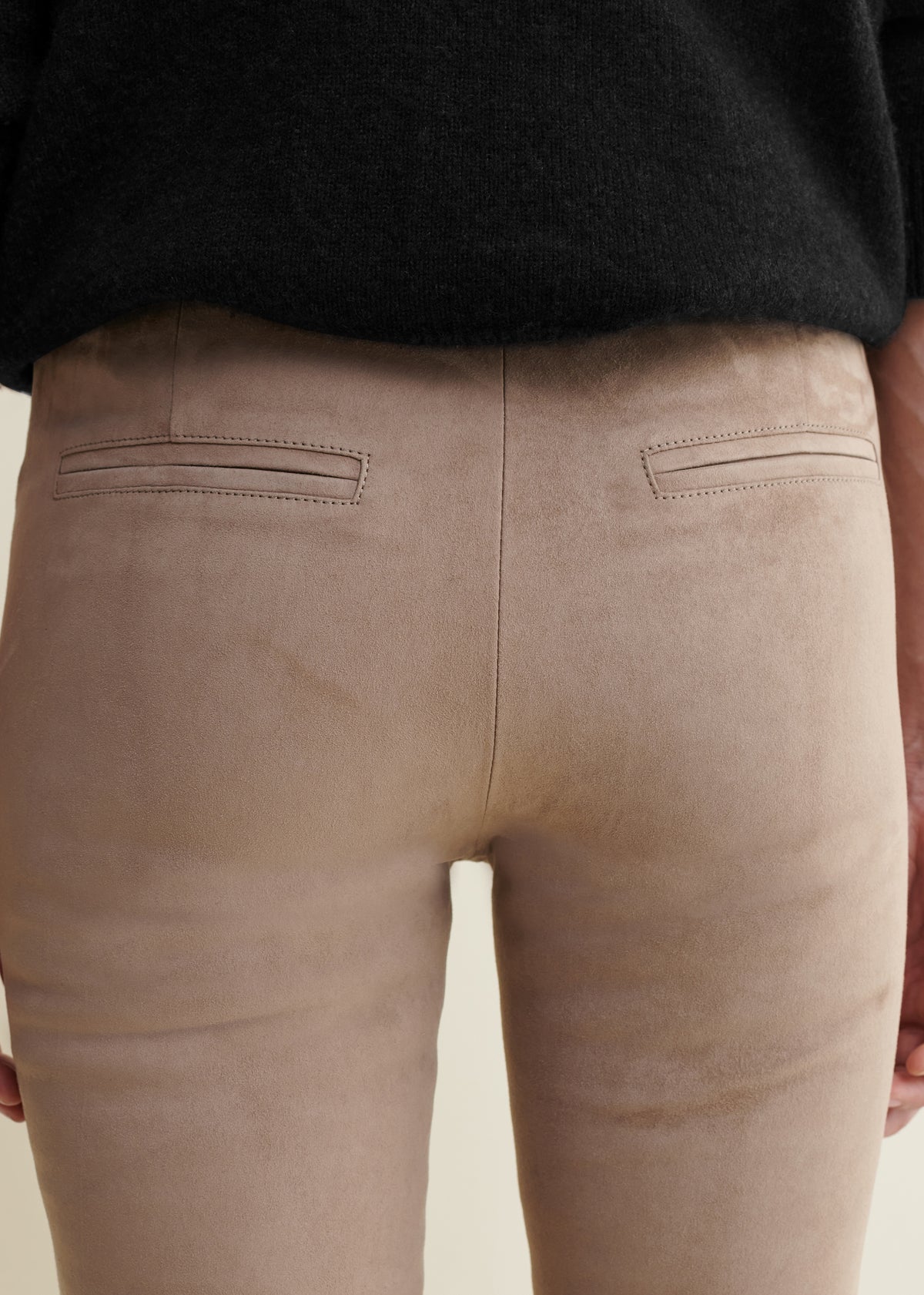Lively | Suede Kick-flare Legging | Grey-Taupe