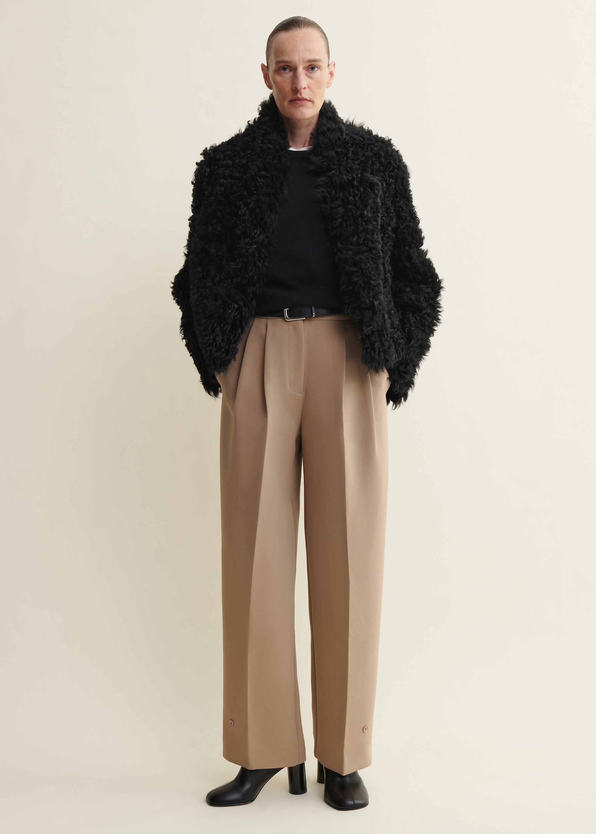 MOONEY | Cropped Curly Shearling Jacket | Black