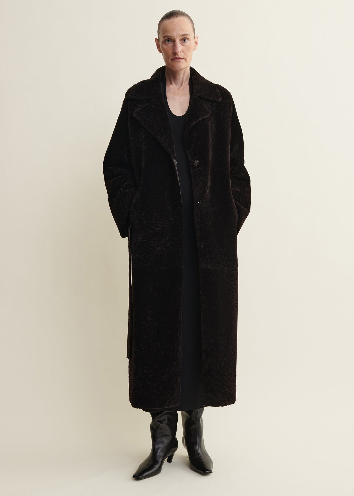 RIEN | Velvet Shearling Coat | Coffee Bean