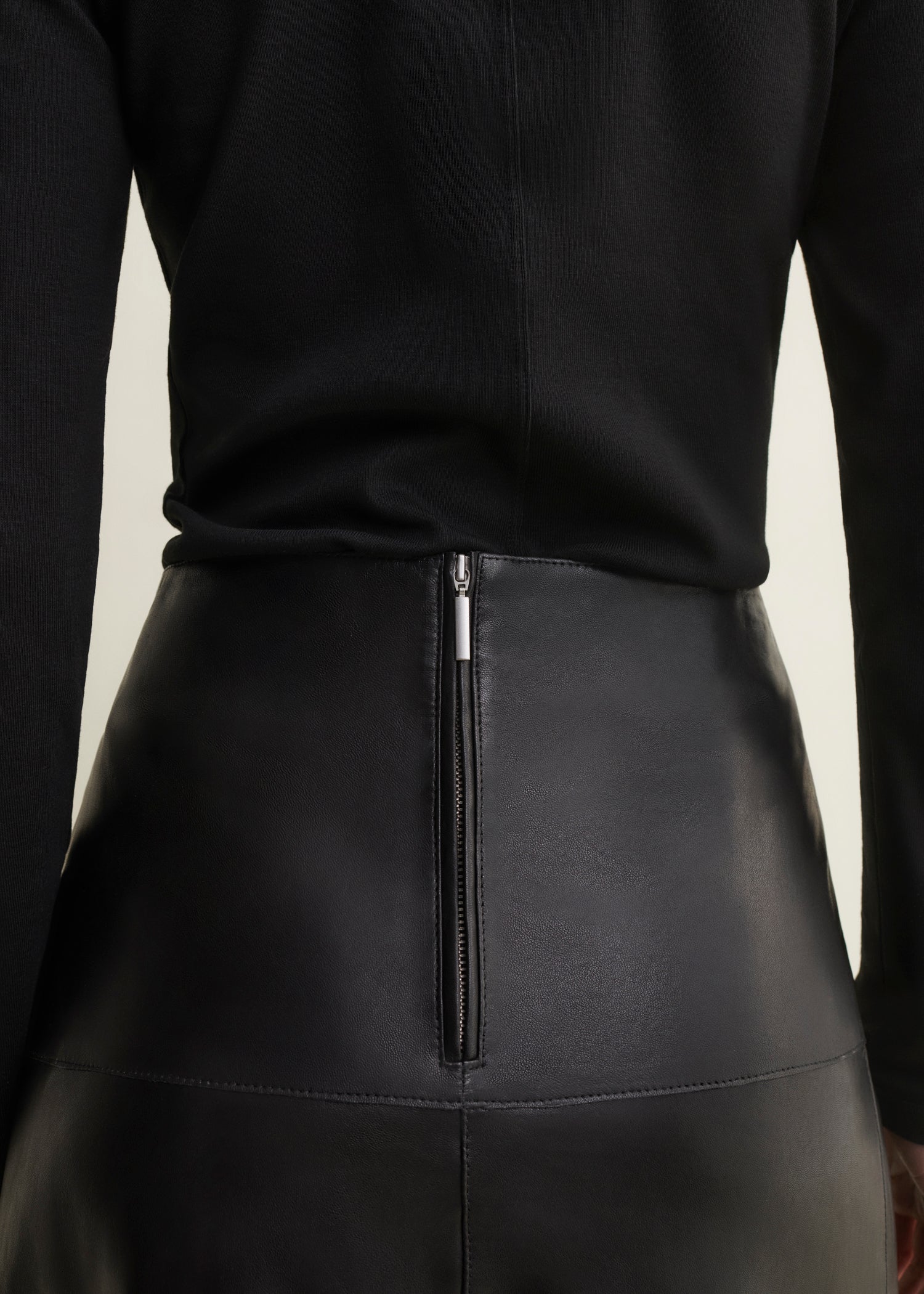 VAYENNE | Leather Skirt