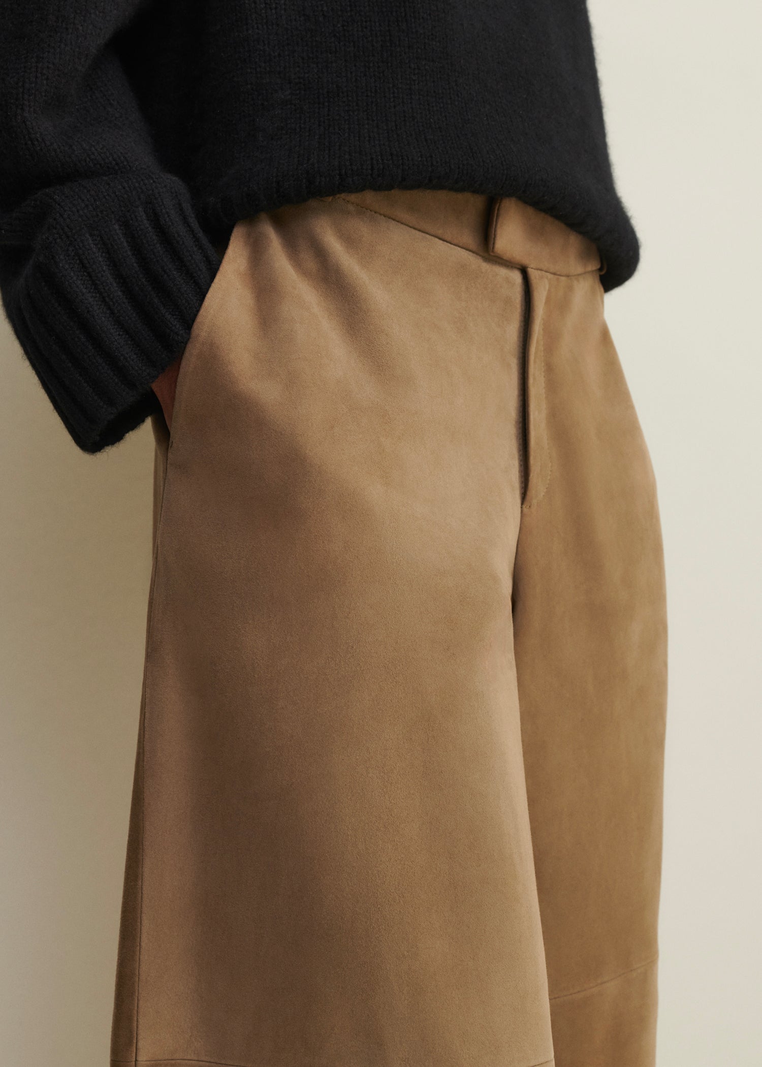 JINA | Long Suede Short